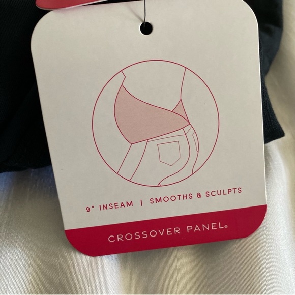 Isabel Maternity Crossover Panel Bermuda Shorts - Picture 6 of 12